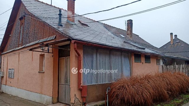 Eladó ikerház, Dunaföldváron 29.9 M Ft, 3 szobás