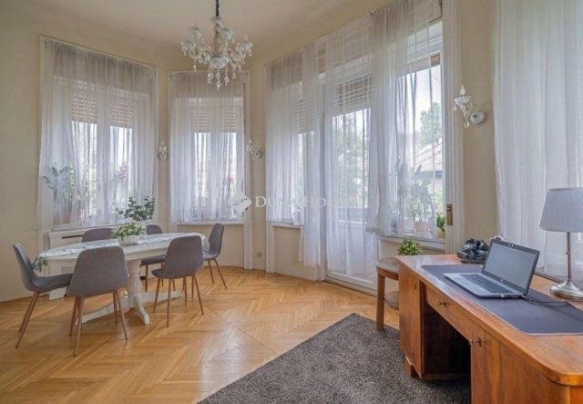 Eladó téglalakás, Budapesten, XIV. kerületben 180 M Ft, 4 szobás