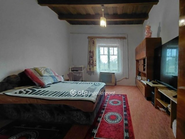 Eladó családi ház, Mezőtárkányon 8 M Ft, 1 szobás