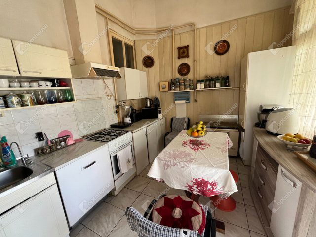 Eladó családi ház, Debrecenben 60 M Ft, 4 szobás