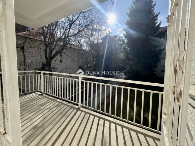 Eladó téglalakás, Budapesten, II. kerületben 89.9 M Ft