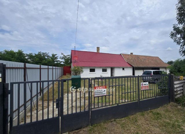Eladó családi ház, Nádudvaron 21.9 M Ft, 4 szobás