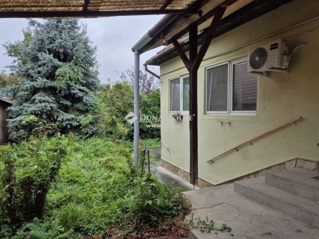 Eladó családi ház, Ürömön 79.9 M Ft, 3 szobás