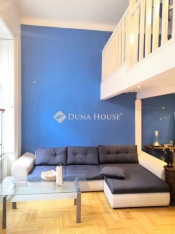 Eladó téglalakás, Budapesten, V. kerületben 109.9 M Ft, 1 szobás