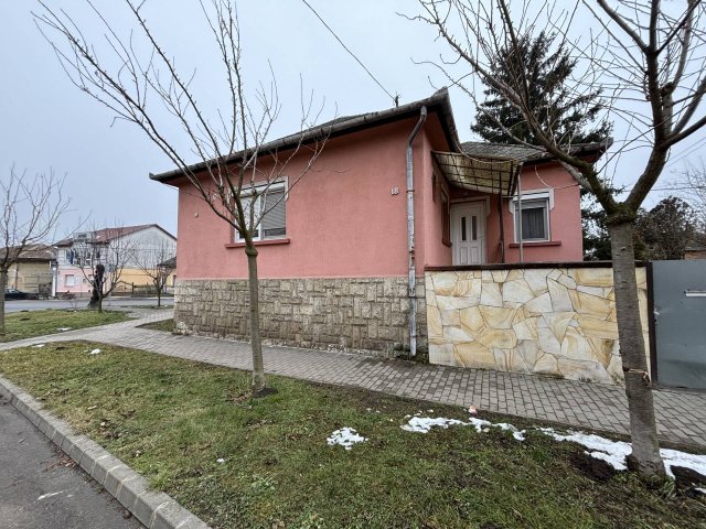 Eladó családi ház, Szikszón 34 M Ft, 2+1 szobás