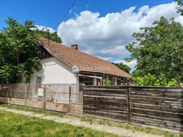 Eladó családi ház, Dévaványán, Hajnal utcában 3.5 M Ft