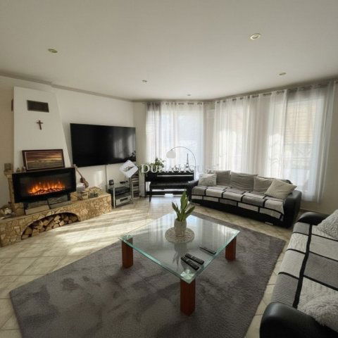 Eladó családi ház, Sárszentmihályon 155 M Ft, 6 szobás