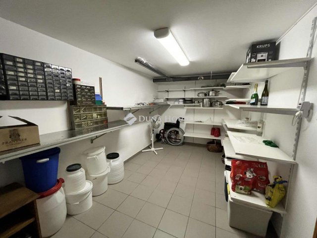 Eladó családi ház, Szálkán 159.9 M Ft, 3 szobás