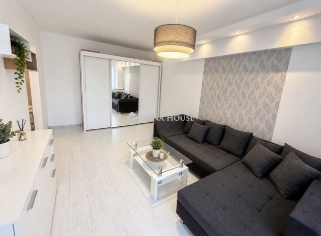Kiadó panellakás, albérlet, Debrecenben 220 E Ft / hó, 2 szobás