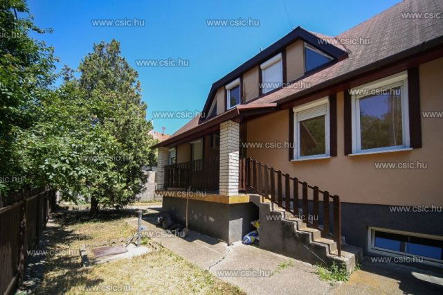 Eladó családi ház, Budapesten, III. kerületben 159 M Ft