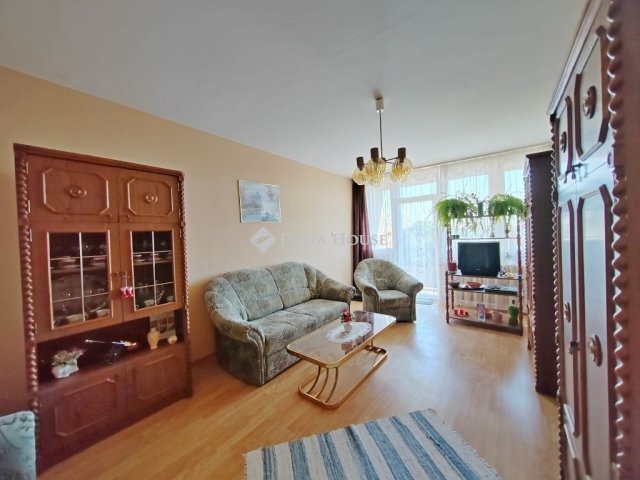 Eladó téglalakás, Szombathelyen 38 M Ft, 2 szobás