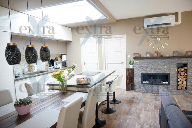 Eladó családi ház, Szegeden 150 M Ft, 5 szobás