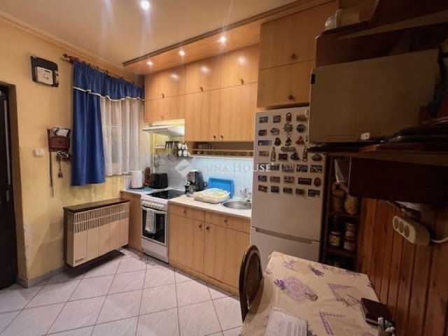 Eladó téglalakás, Pécsett 29 M Ft, 1 szobás