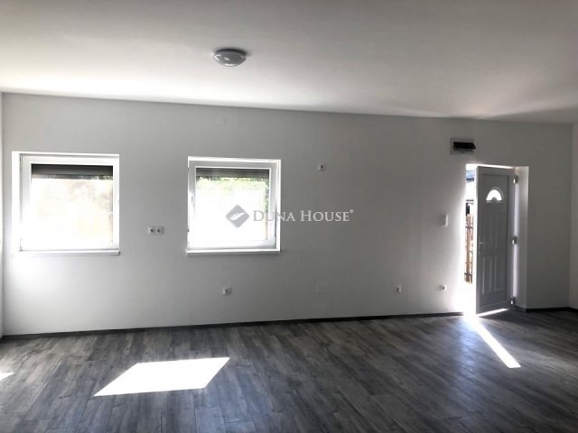 Eladó téglalakás, Budapesten, XXIII. kerületben 64.9 M Ft