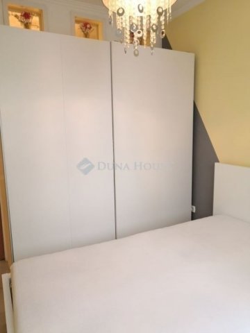 Eladó téglalakás, Budapesten, VI. kerületben 128.9 M Ft