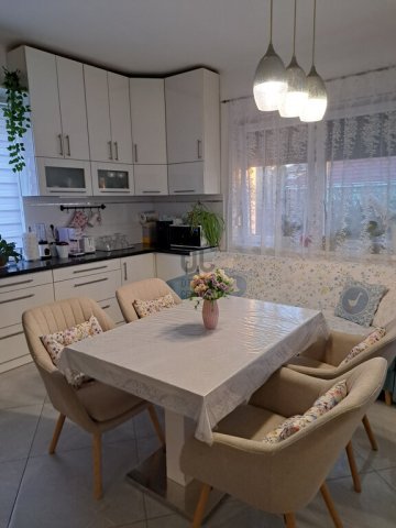 Eladó családi ház, Budapesten, XX. kerületben 117 M Ft, 2 szobás