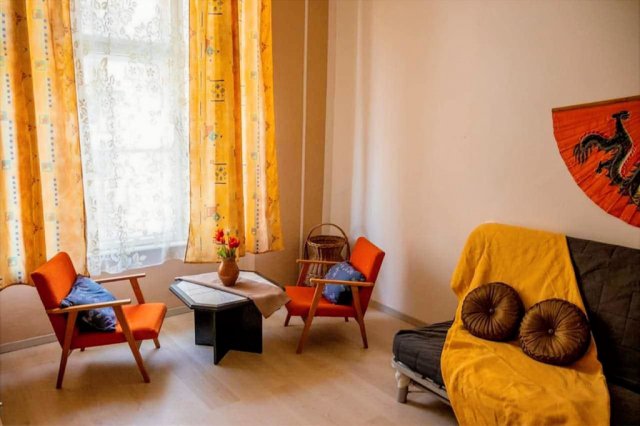 Eladó téglalakás, Budapesten, XIV. kerületben, Angol utcában