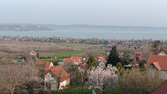 Eladó téglalakás, Zamárdiban 126.5 M Ft, 2 szobás