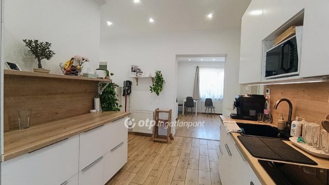 Eladó családi ház, Zsámbokon 53.9 M Ft, 2+1 szobás