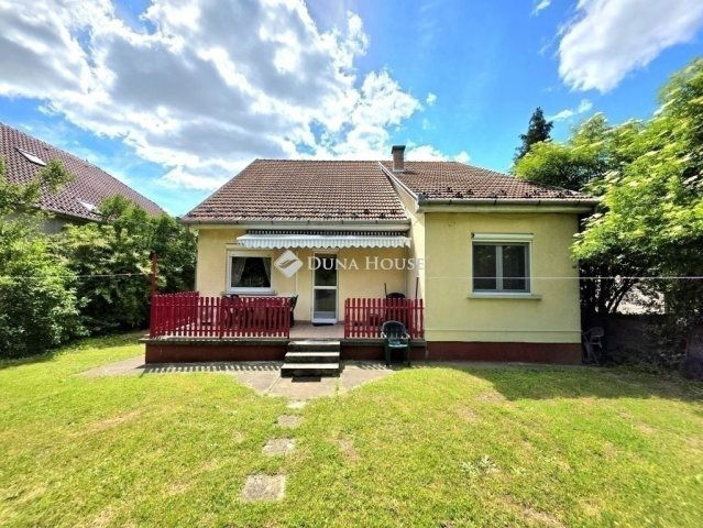 Eladó családi ház, Maglódon 99.9 M Ft, 5 szobás