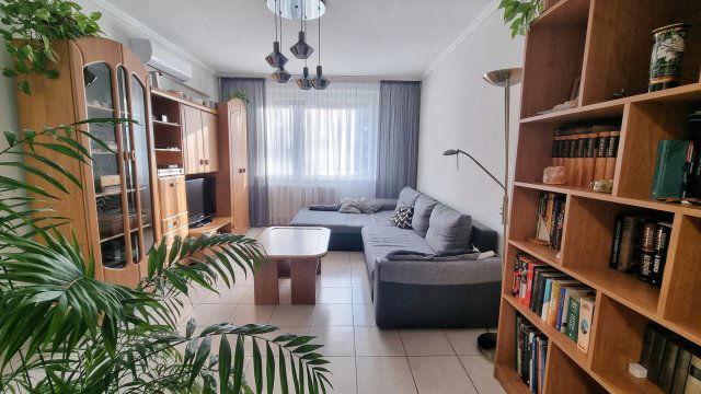 Eladó panellakás, Nyíregyházán 54.9 M Ft, 3 szobás