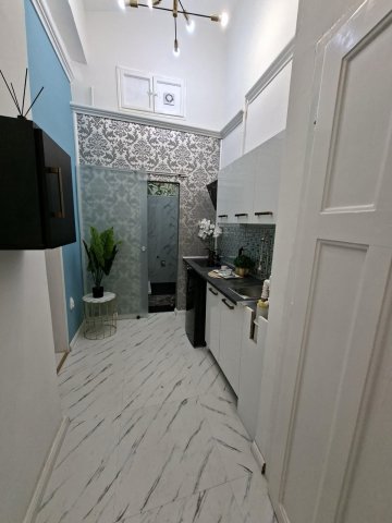 Eladó téglalakás, Budapesten, VI. kerületben 48 M Ft, 1 szobás