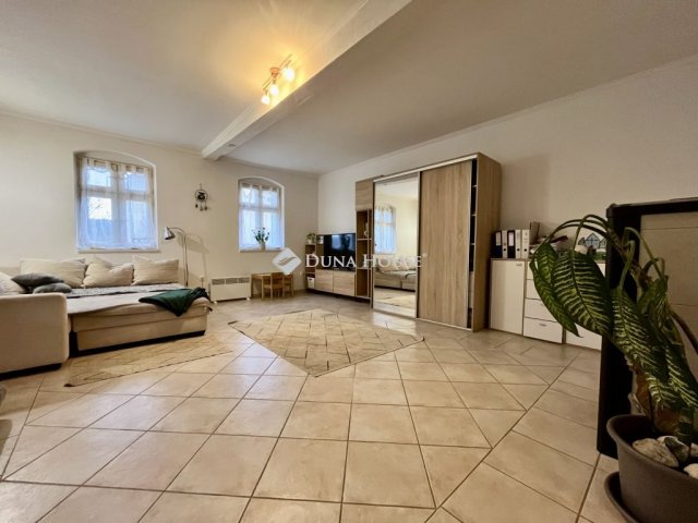 Eladó családi ház, Mecseknádasdon, Hegyalja utcában 35 M Ft