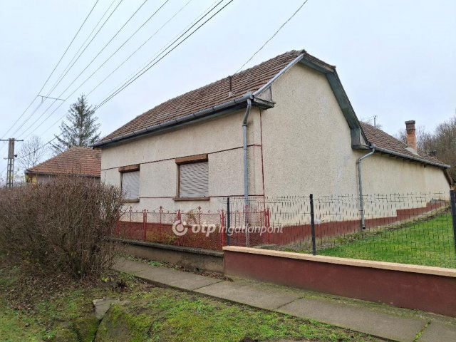 Eladó családi ház, Csitáron 13 M Ft, 5 szobás