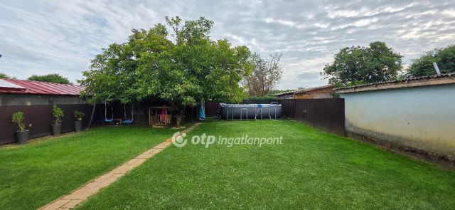 Eladó családi ház, Nyíregyházán 66.99 M Ft, 1+2 szobás