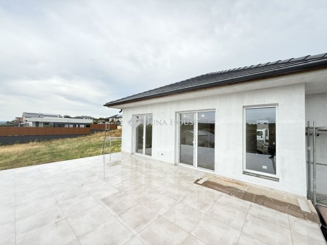 Eladó ikerház, Pécelen 133 M Ft, 5 szobás / költözzbe.hu