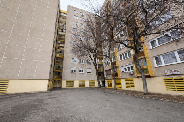 Eladó panellakás, Budapesten, X. kerületben 83.9 M Ft, 3 szobás