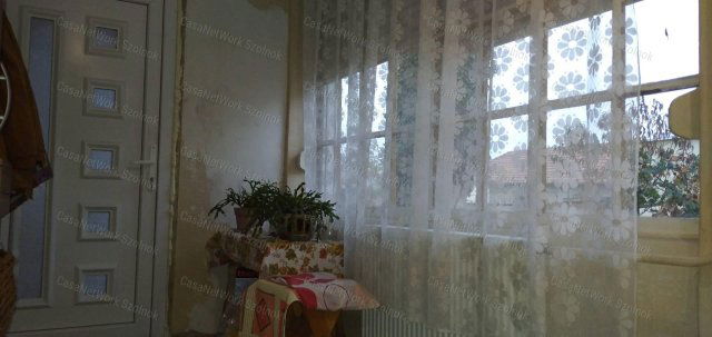 Eladó családi ház, Tiszaföldváron 15.9 M Ft, 2 szobás