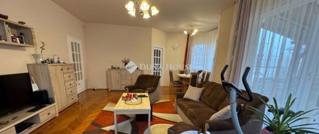 Eladó családi ház, Debrecenben 220 M Ft, 5 szobás