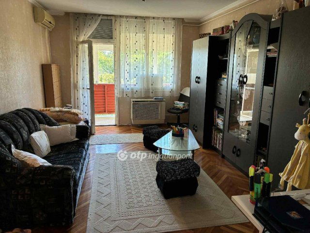 Eladó téglalakás, Gyulán 30.09 M Ft, 2 szobás