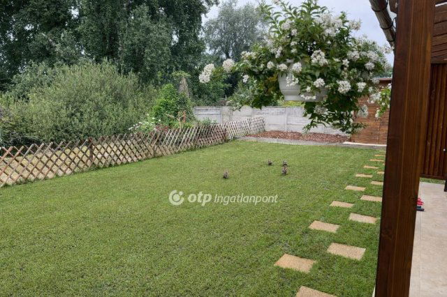 Eladó családi ház, Ráckevén 190 M Ft, 6 szobás