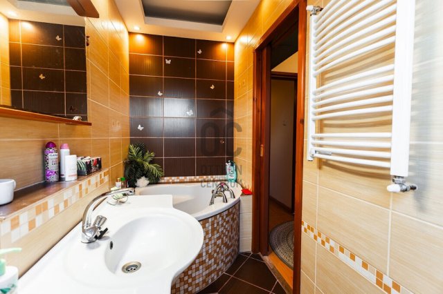 Eladó sorház, Szentendrén 129 M Ft, 4 szobás
