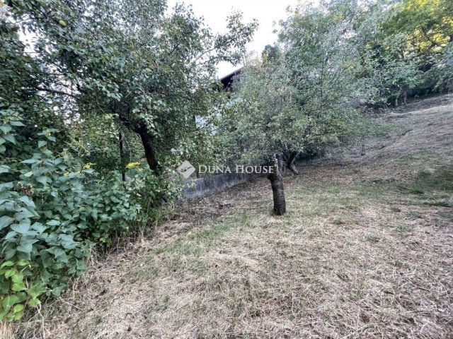 Eladó telek, Budapesten, III. kerületben 32 M Ft