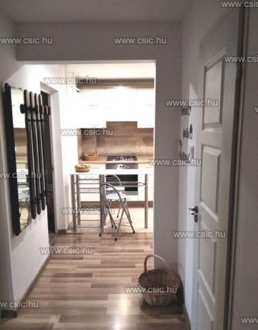 Eladó panellakás, Budapesten, III. kerületben 69.5 M Ft, 2 szobás