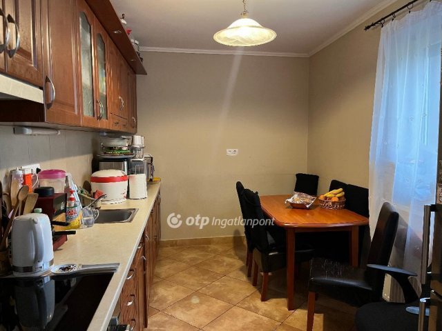 Eladó sorház, Egerben 95.9 M Ft, 4 szobás / költözzbe.hu