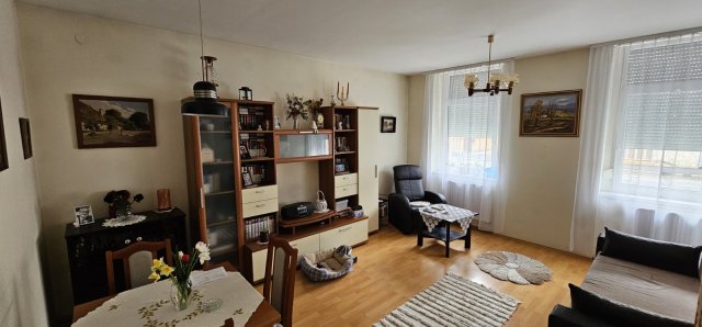 Eladó téglalakás, Szombathelyen 45.5 M Ft, 2+1 szobás