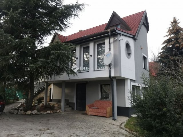 Eladó családi ház, Cserszegtomajon 169.9 M Ft, 6 szobás