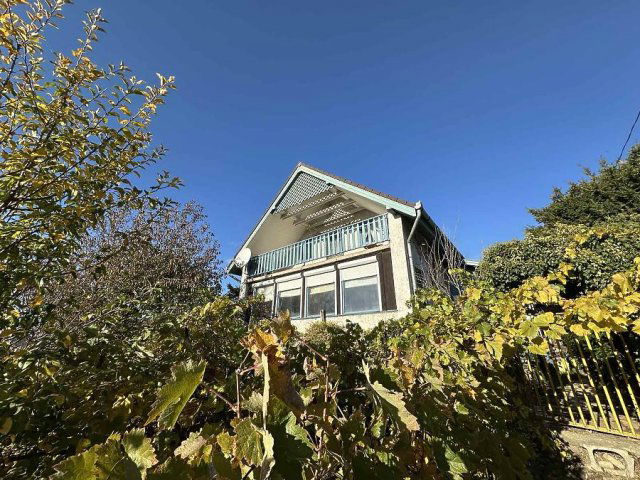 Eladó családi ház, Vácon 84.5 M Ft, 3+2 szobás