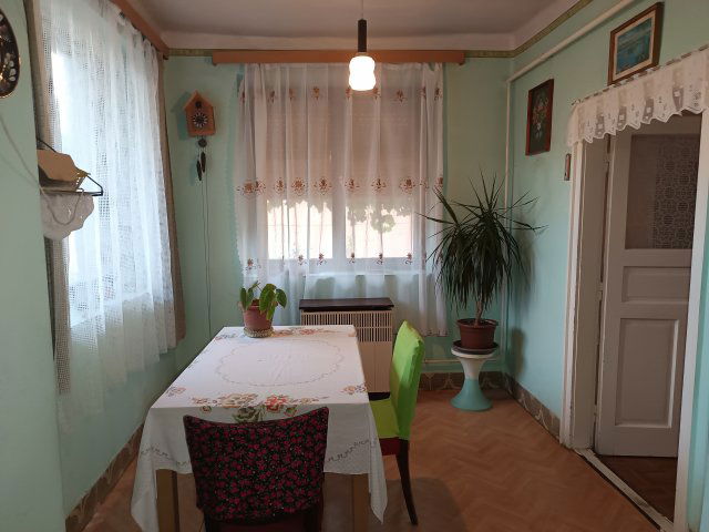 Eladó családi ház, Kunszálláson 28 M Ft, 2 szobás