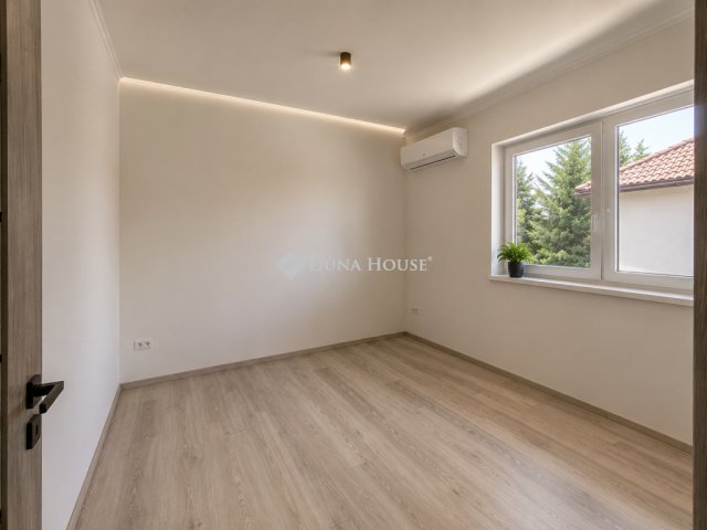Eladó családi ház, Budapesten, XVIII. kerületben 141.99 M Ft