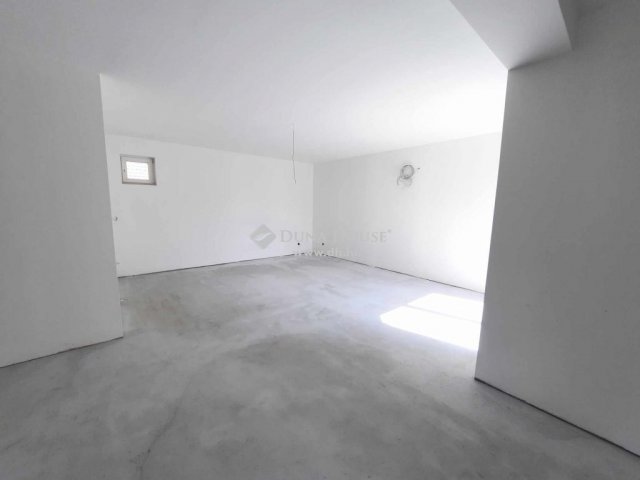 Eladó sorház, Jászberényben 61.9 M Ft, 4 szobás