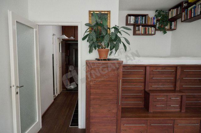 Kiadó téglalakás, albérlet, I. kerületben, Donáti utcában