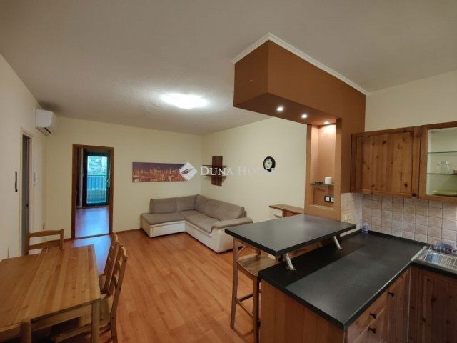 Eladó téglalakás, Budapesten, VIII. kerületben 84.4 M Ft