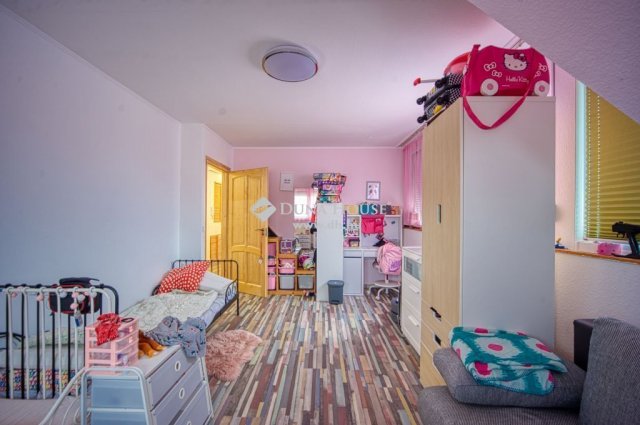 Eladó családi ház, Budapesten, XVIII. kerületben 140 M Ft