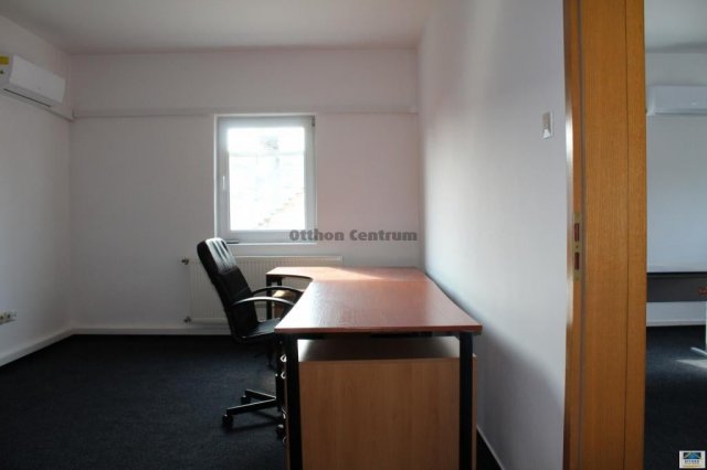 Eladó üzlethelyiség, Budapesten, XX. kerületben 250 M Ft