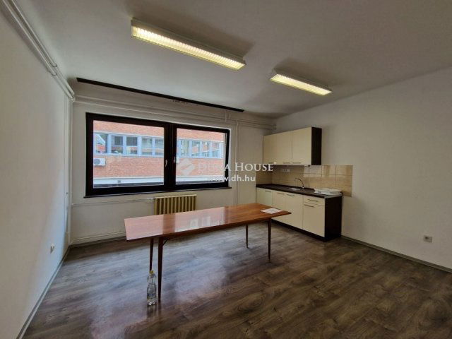 Kiadó iroda, Kecskeméten 1200 E Ft / hó / költözzbe.hu